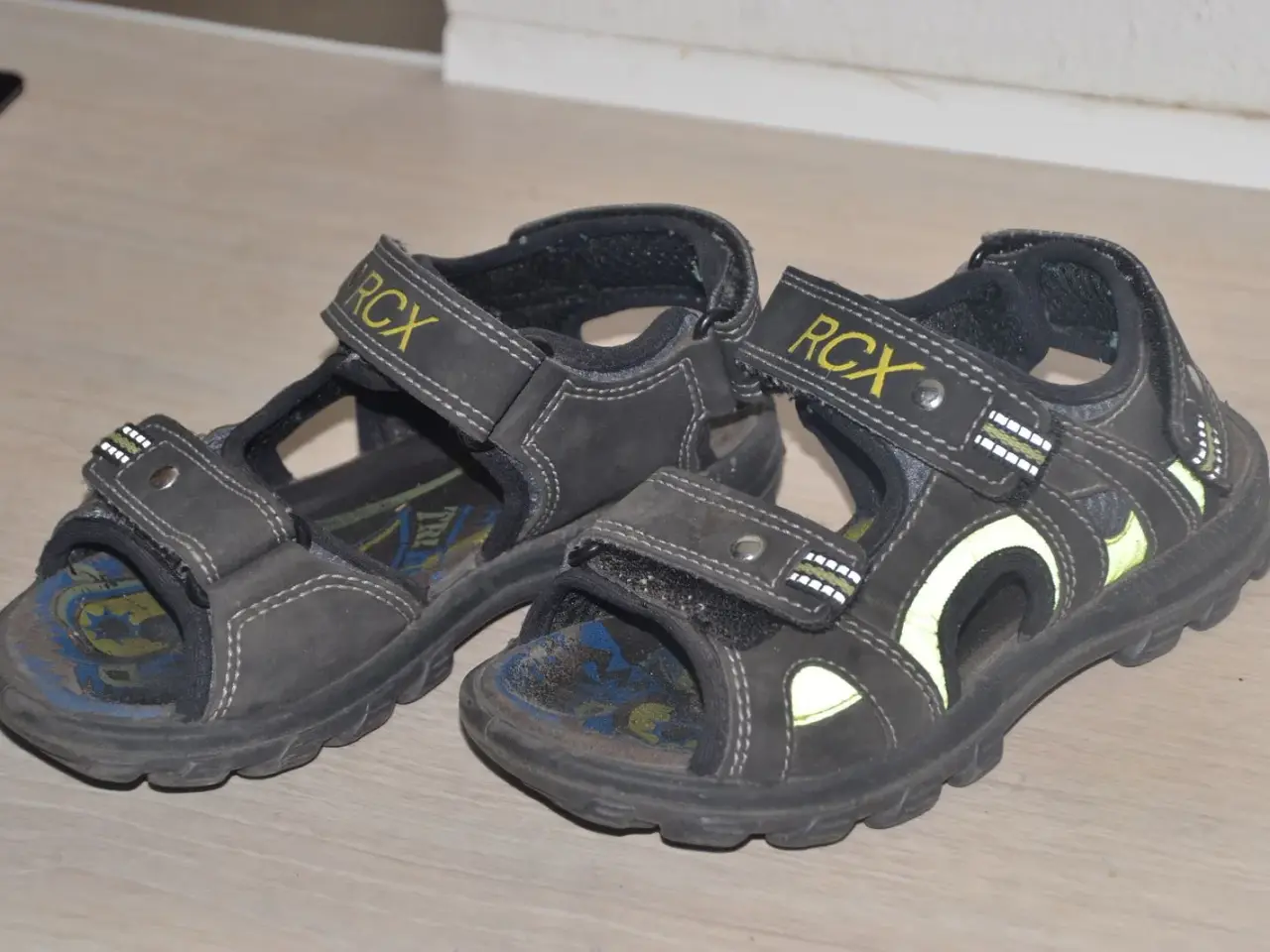 Billede 1 - Børne sandaler str 30