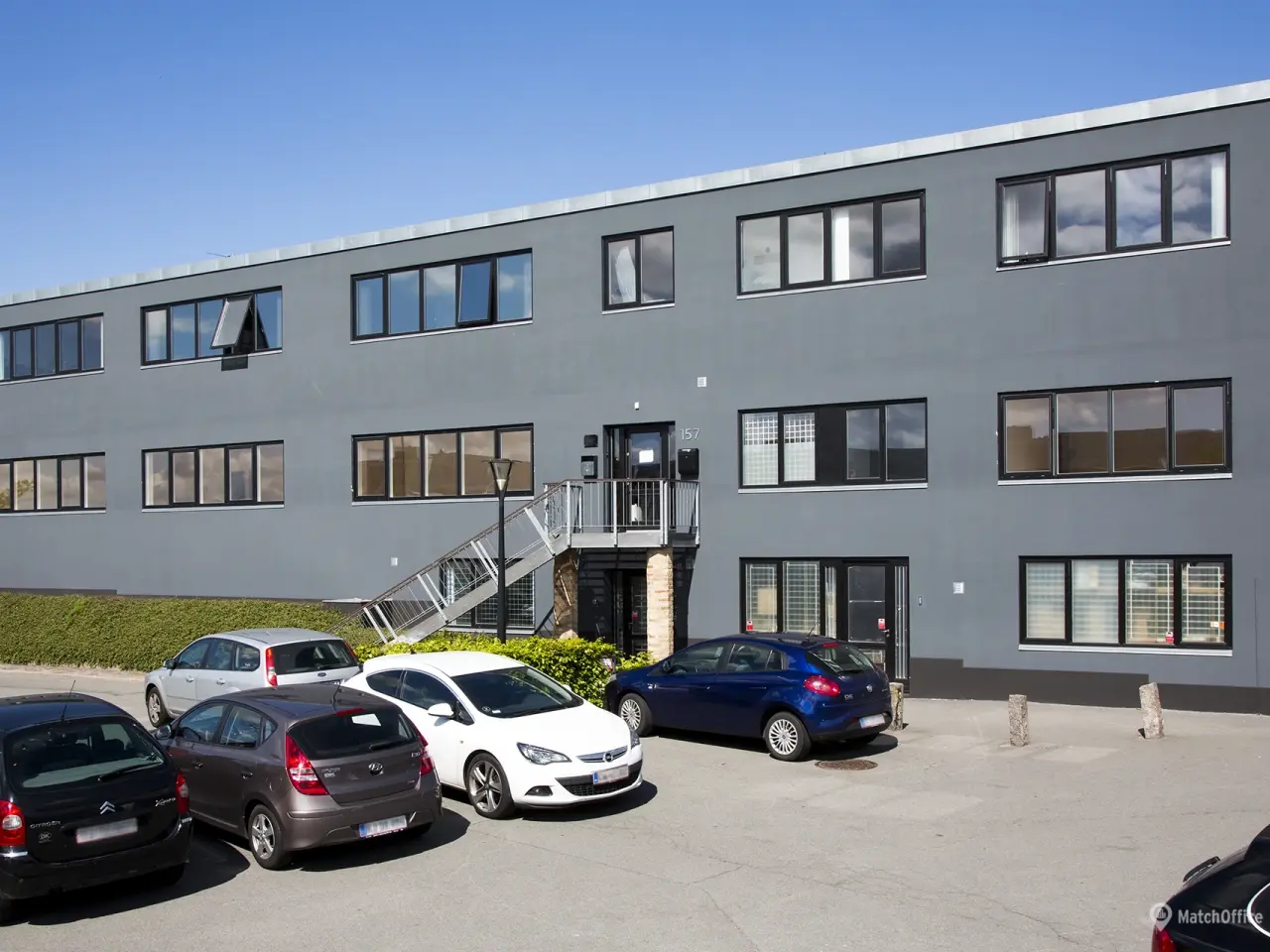 Billede 14 - Højloftet kontor med showroom