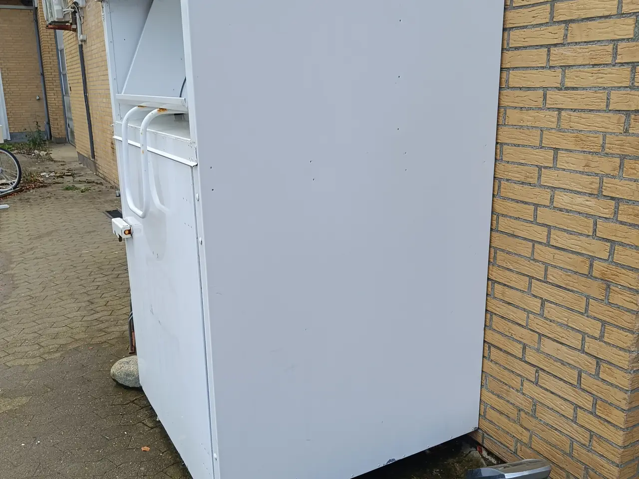 Billede 1 - Tøj container