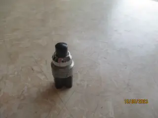 Brugt Tryk kontakt