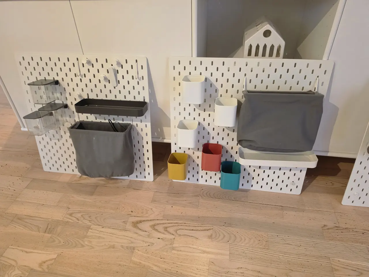 Billede 2 - IKEA SKÅDIS hulplader + masser af tilbehør – 3 stk