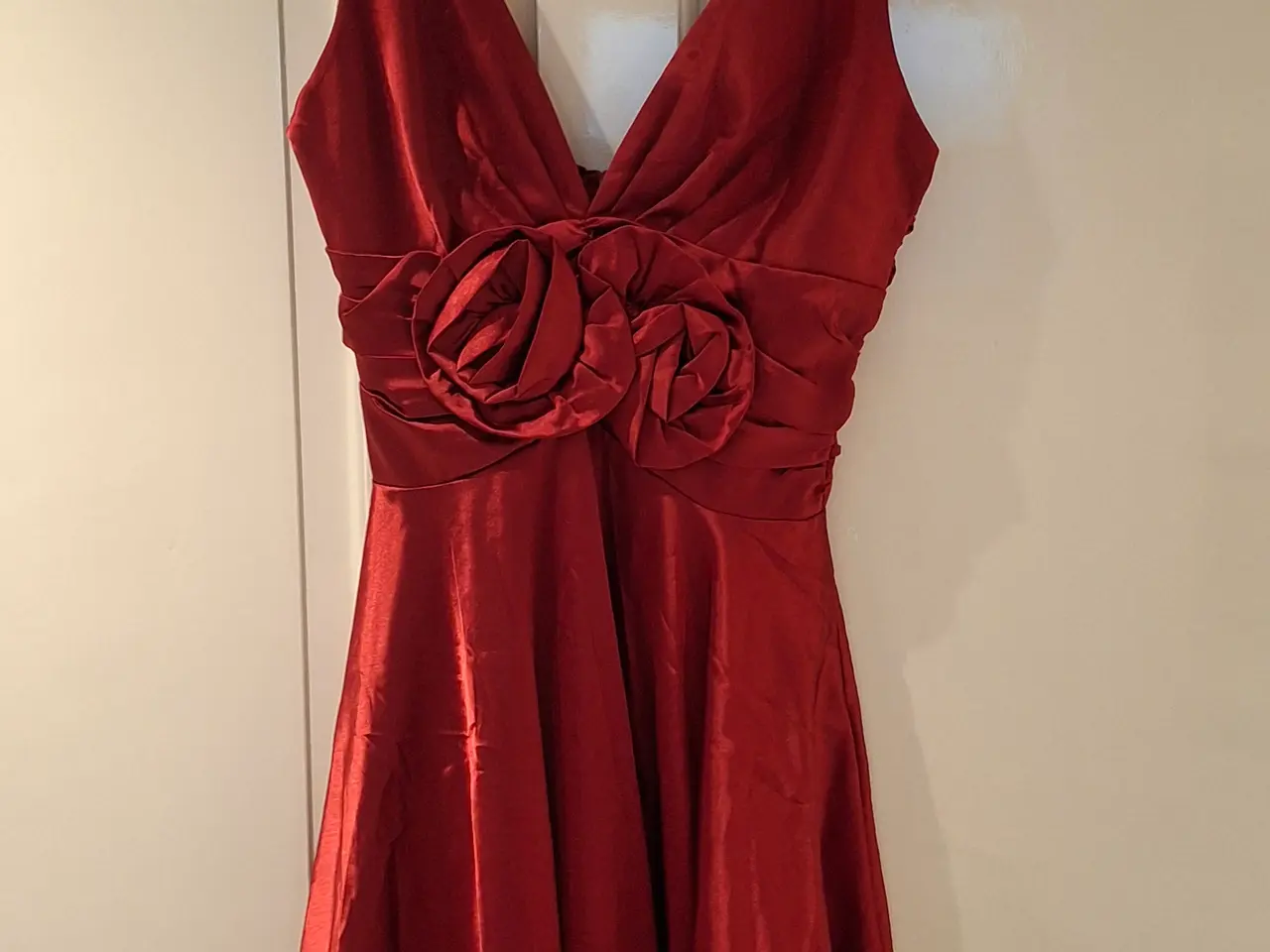Billede 1 - Vintagekjole i satin