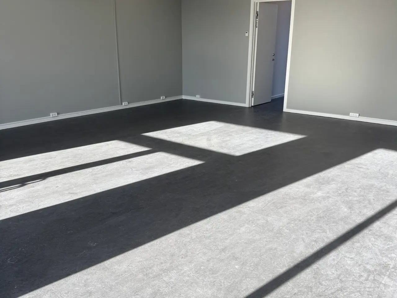 Billede 6 - Central beliggende butik Farum Hovedgade 48A