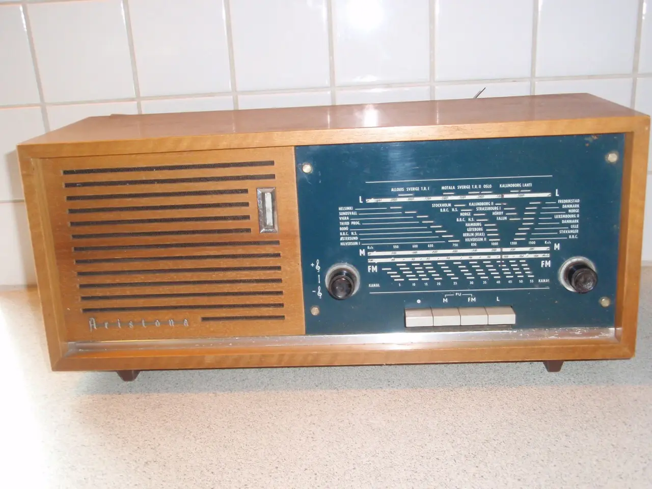 Billede 2 - Gl. radio