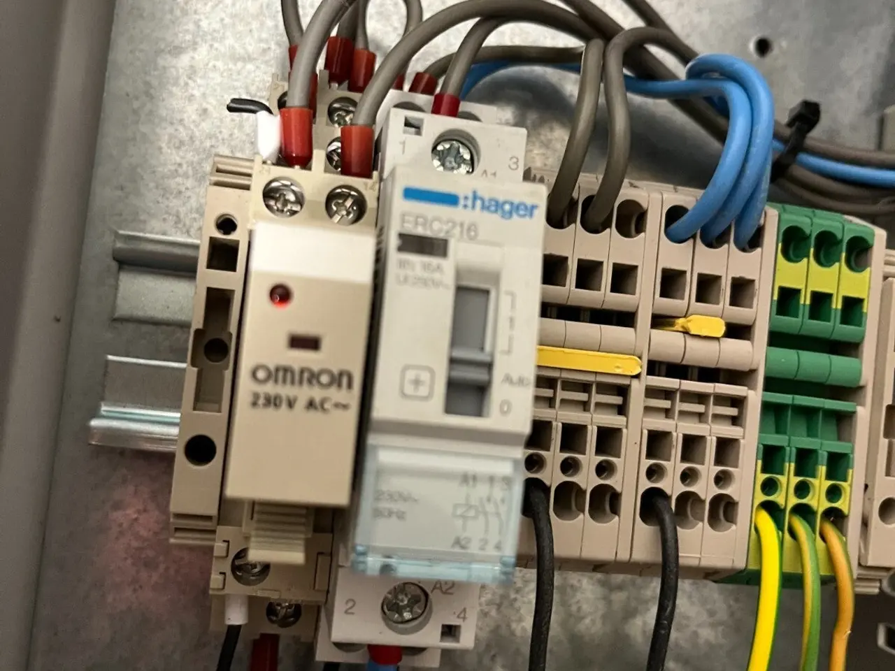 Billede 6 - Control Panel w/ Omron H3CR Timer, Hager ERC216,