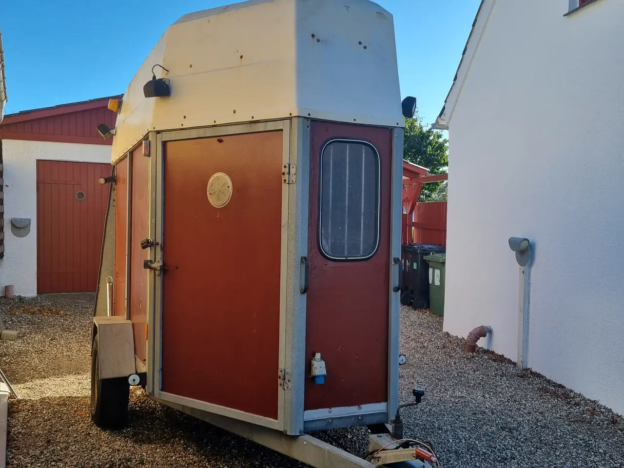 Billede 1 - Unik Cargo Trailer med lys, bænke og varme