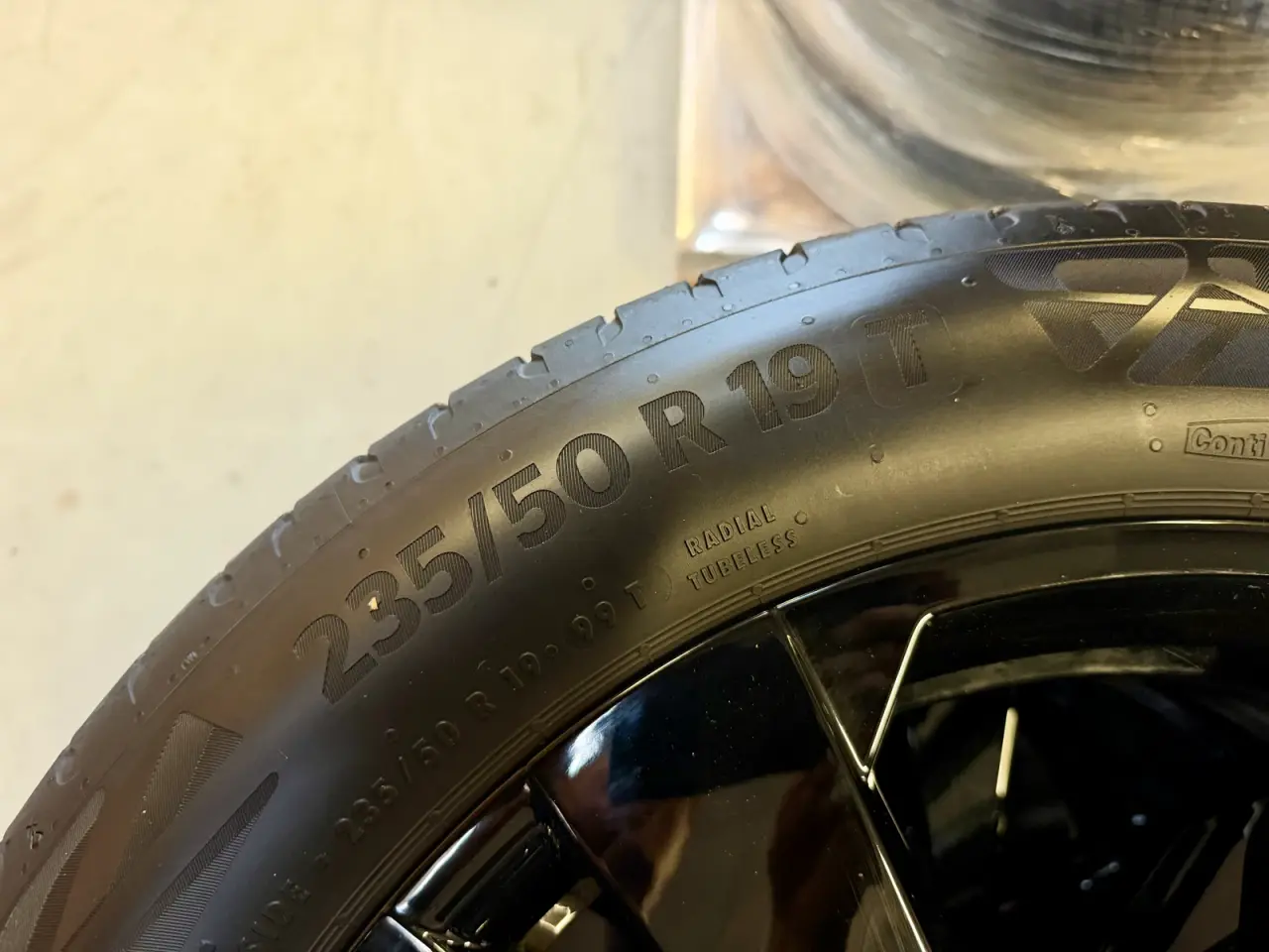 Billede 4 - Originale VW ID.7 Loen 19" alufælge m. Continental