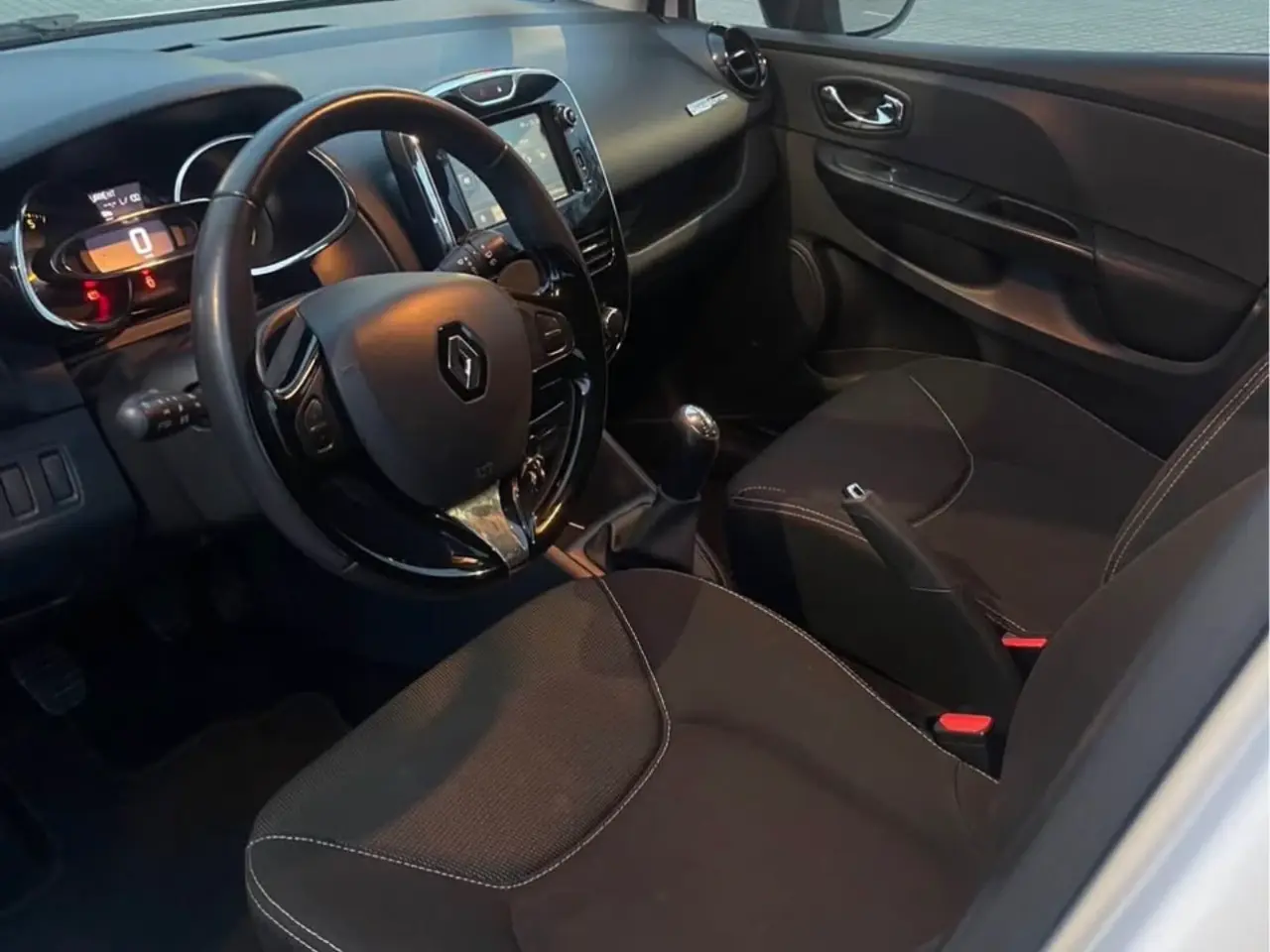 Billede 6 - CLIO IV (27,8km/L)