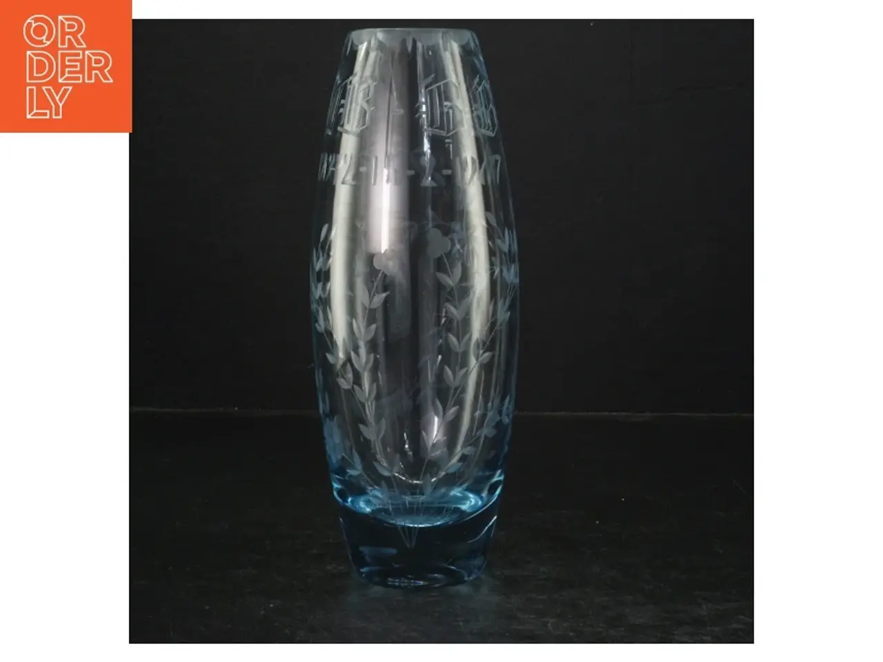 Billede 2 - Gravet glasvase (str. 22 cm)