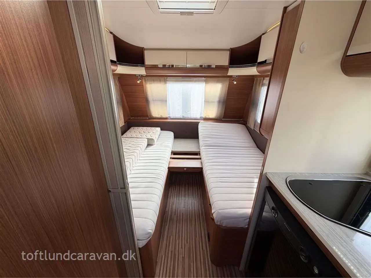Billede 3 - 2014 - Adria Adora 472 LU Populær letvægts-vogn med enkeltsenge + mover mv.