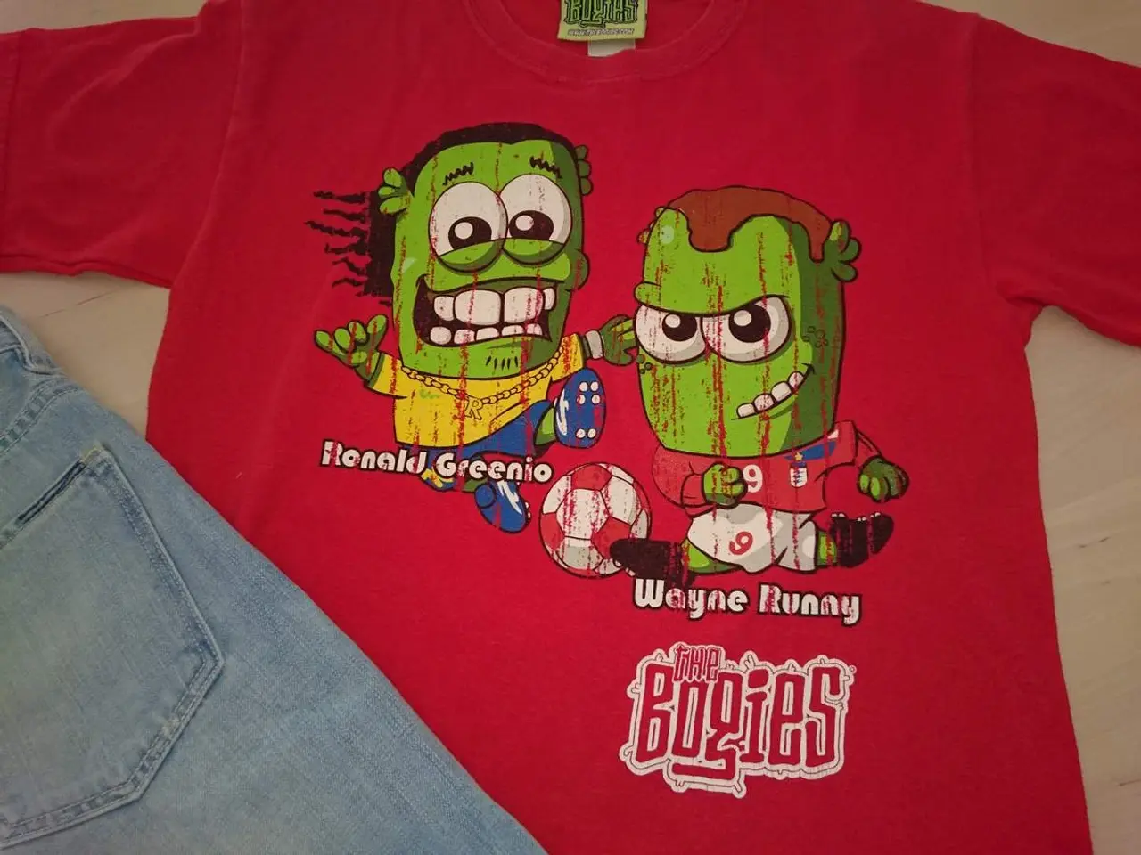 Billede 2 - The Bogies t-shirt mfl. str 128/134