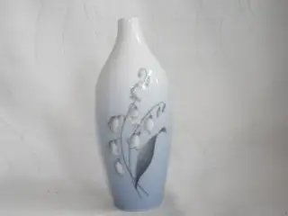 Vase med liljekonval fra bing og Grøndahl