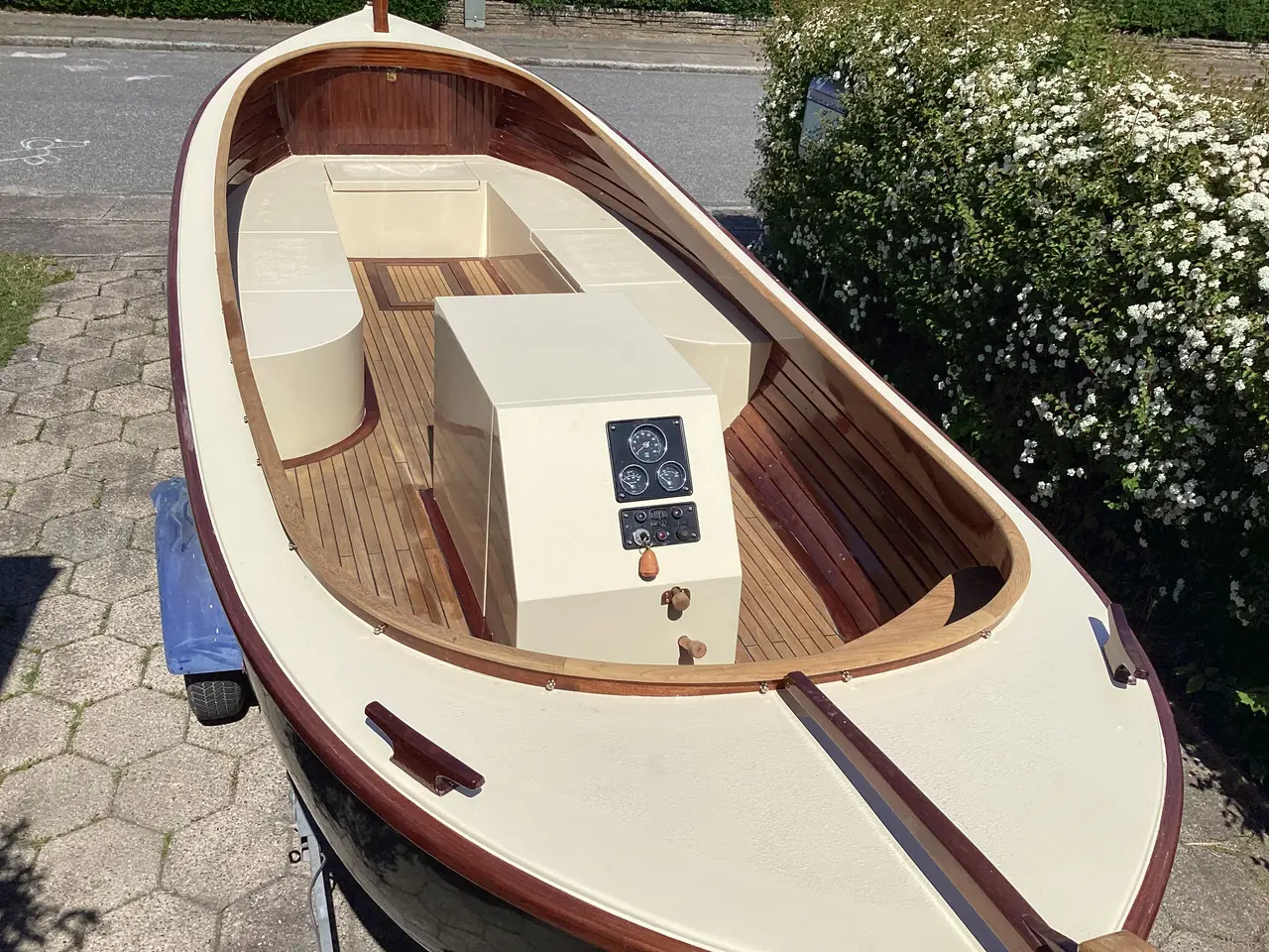 Billede 2 - Meget flot ny renoveret jolle 