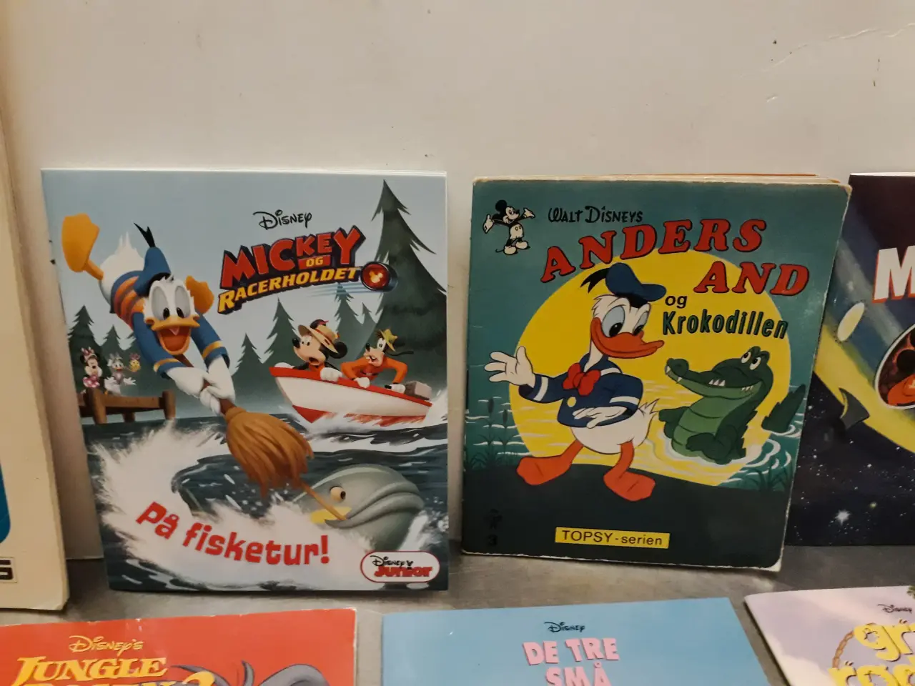 Billede 10 - 9 Disney Bøger, 2 Julekort
