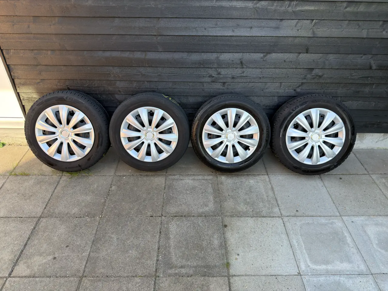 Billede 1 - Sommerdæk på stålfælge