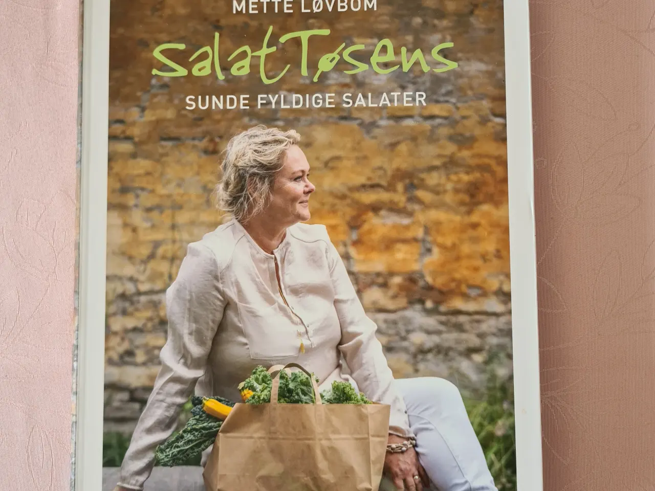 Billede 12 - Bøger som nye røg og dyrefri 125 kr pr stk plus po