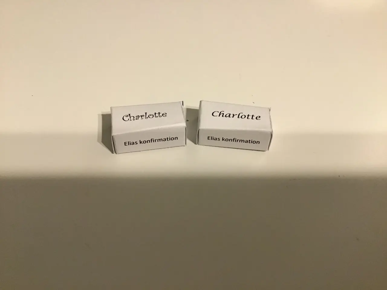 Billede 2 - Små æsker med navn til konfirmation