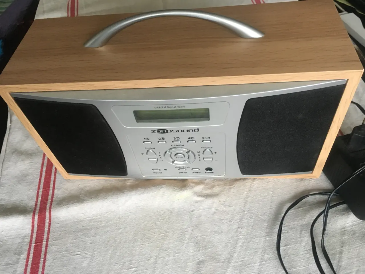 Billede 1 - Retro DAB radio, mrk. Zonosound