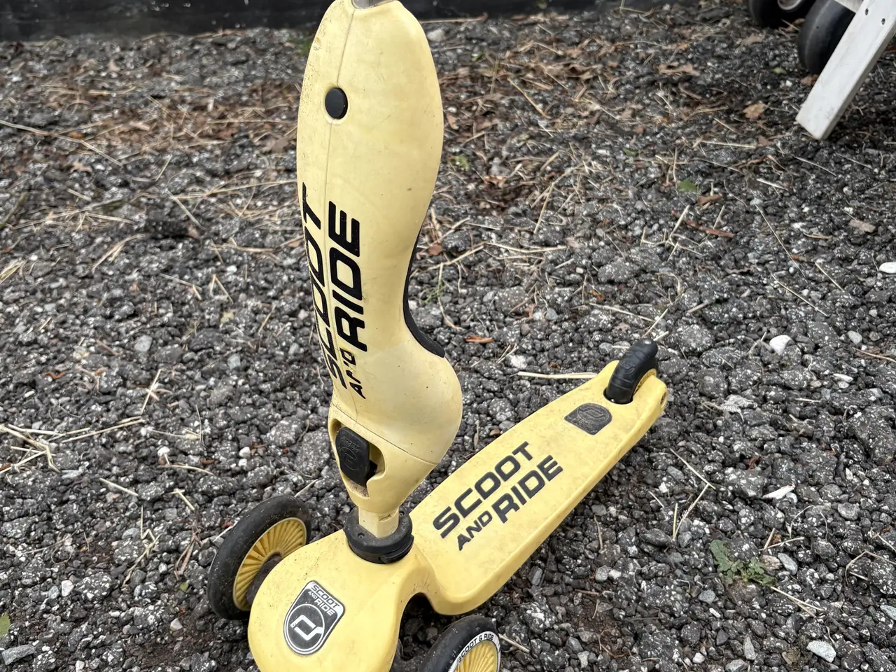 Billede 3 - Little tikes bil og scooter ride løbehjul