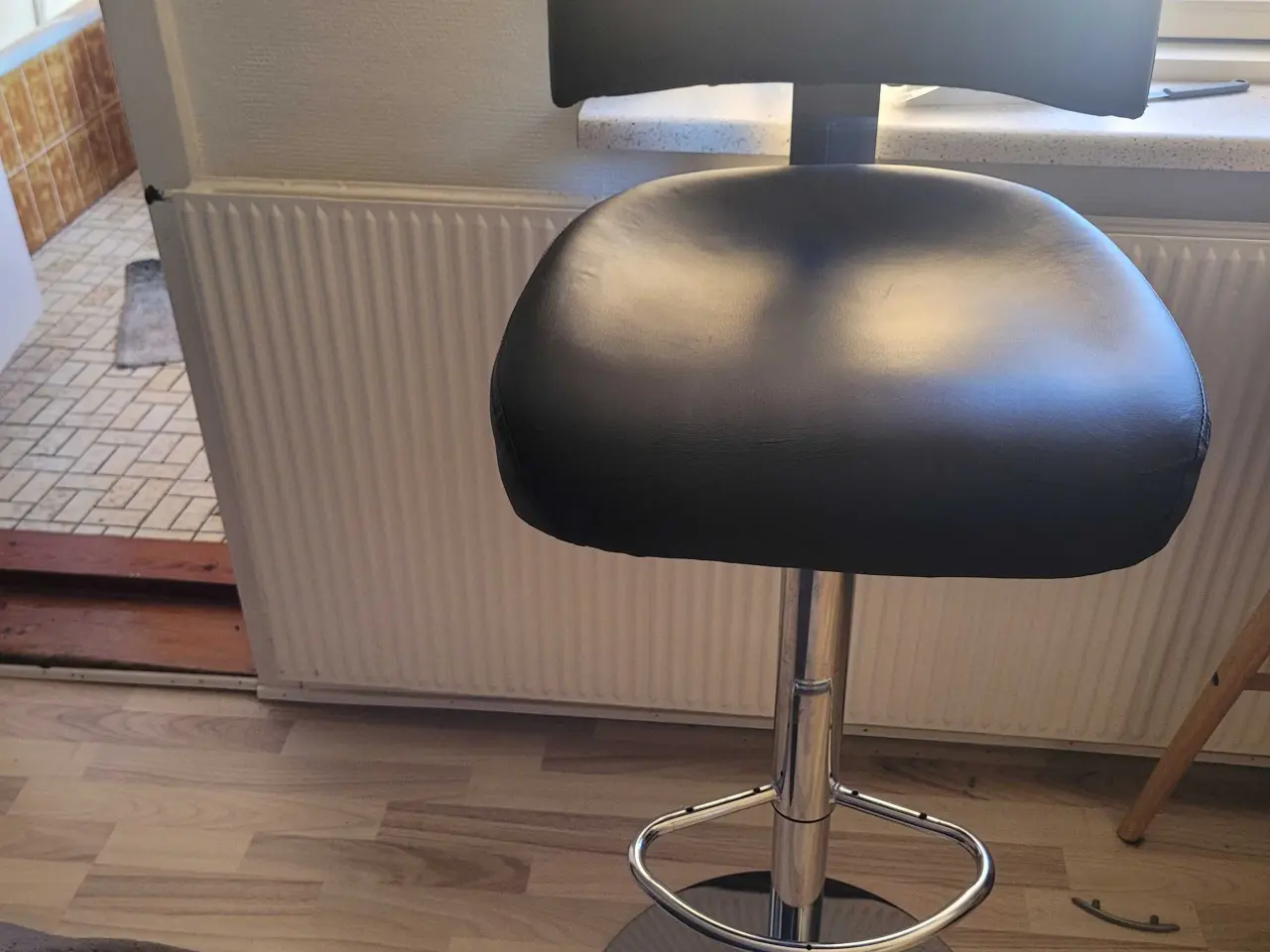 Billede 1 - bar/højstole 200kr pr stk