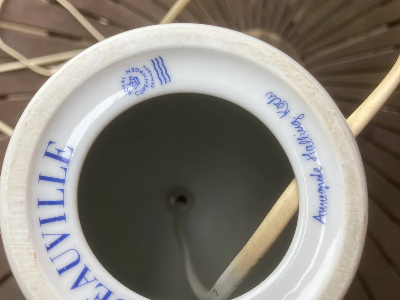 Billede 2 - Bordlampe kongelig Deauville