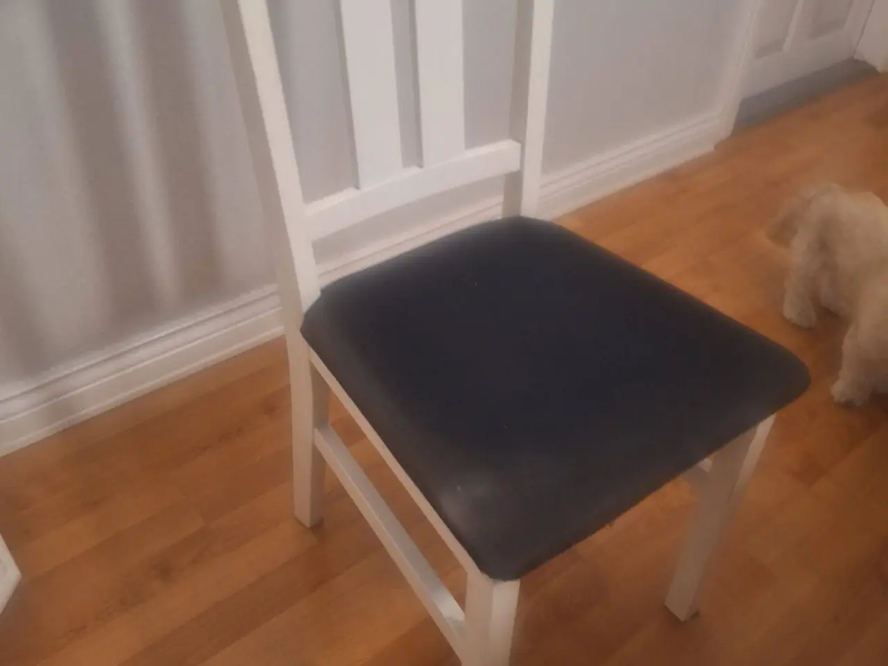 Billede 2 - Spisebord med 6 stole sælges