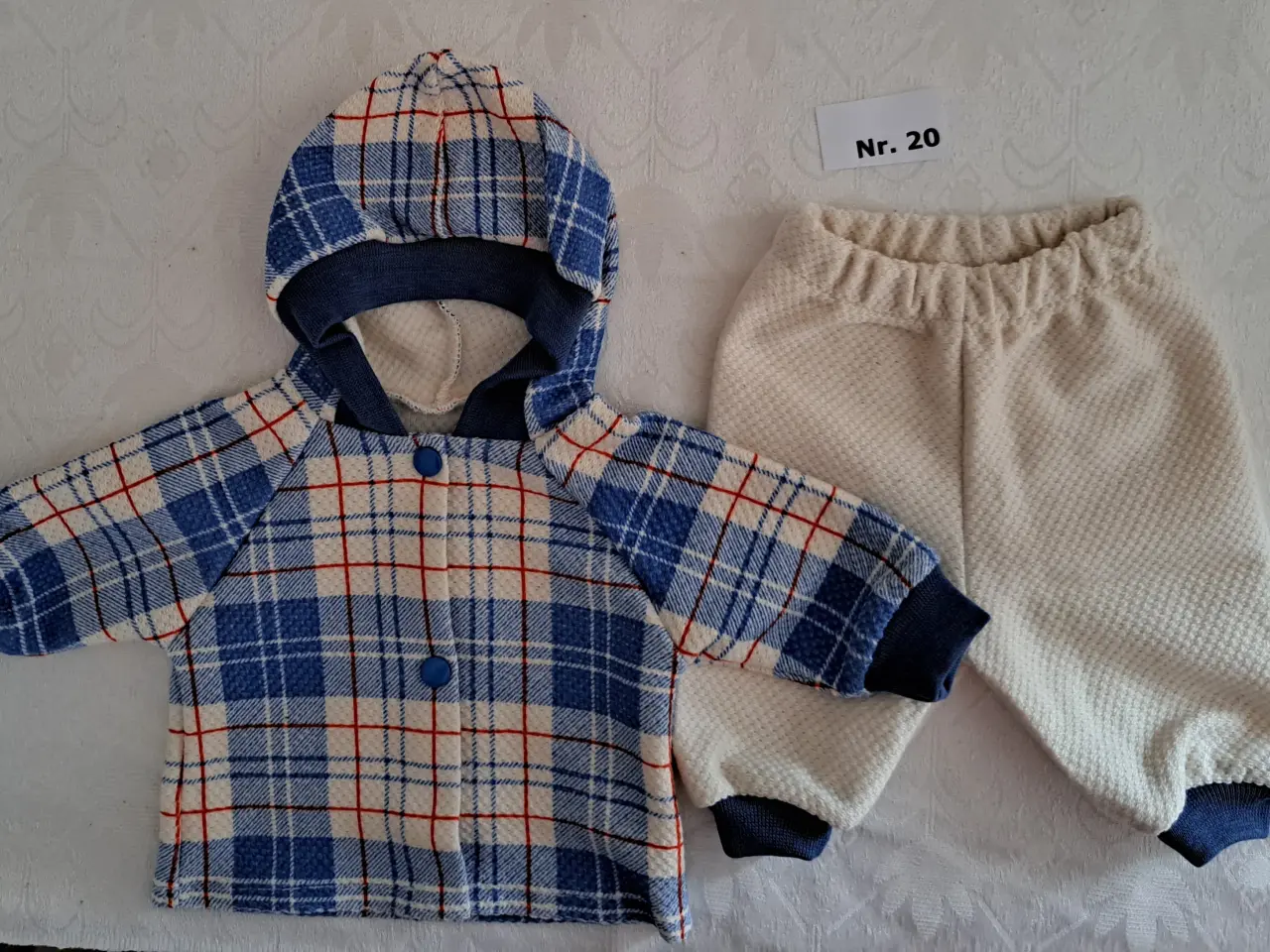 Billede 6 - Babyborn, Overall m.m. joggingsæt og sko.