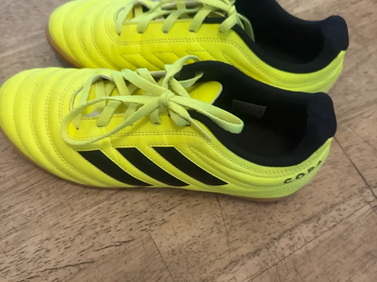 Billede 1 - Adidas sportssko – str. 37