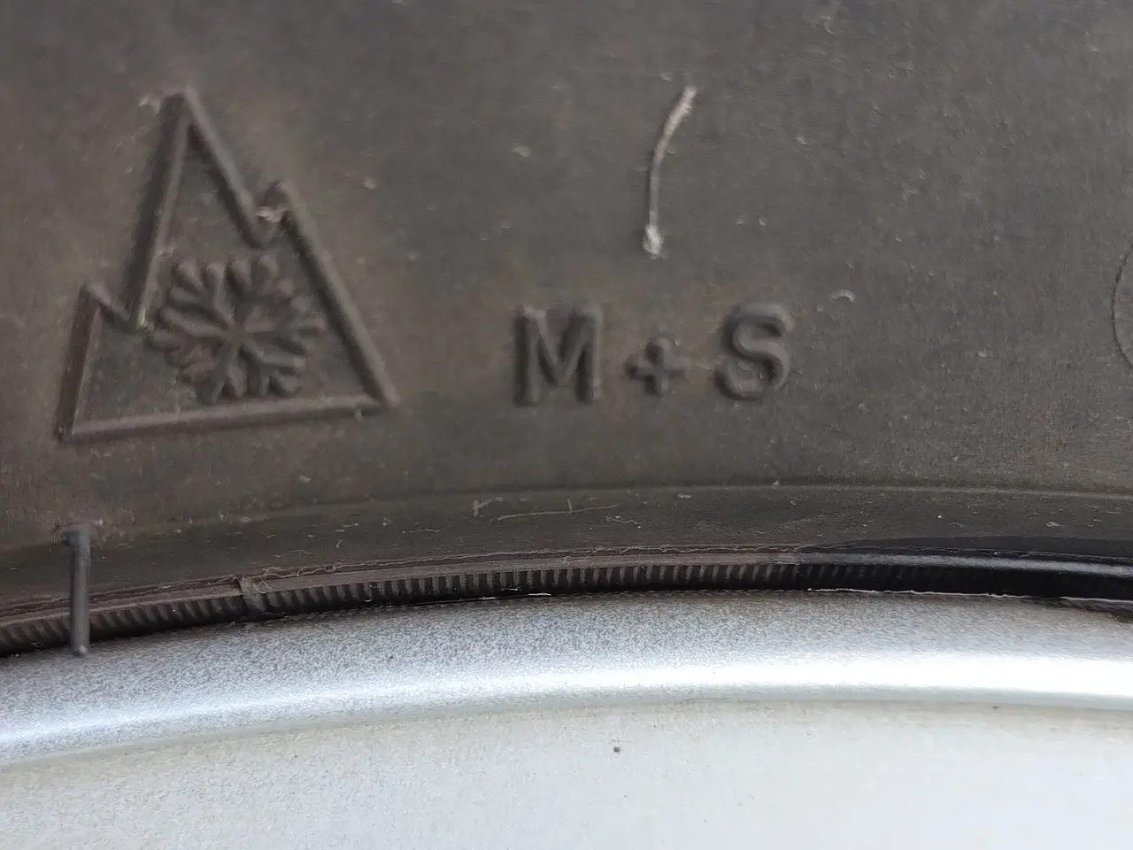 Billede 4 - Michelin Pilot Alpine på org. Peugeot alufælge