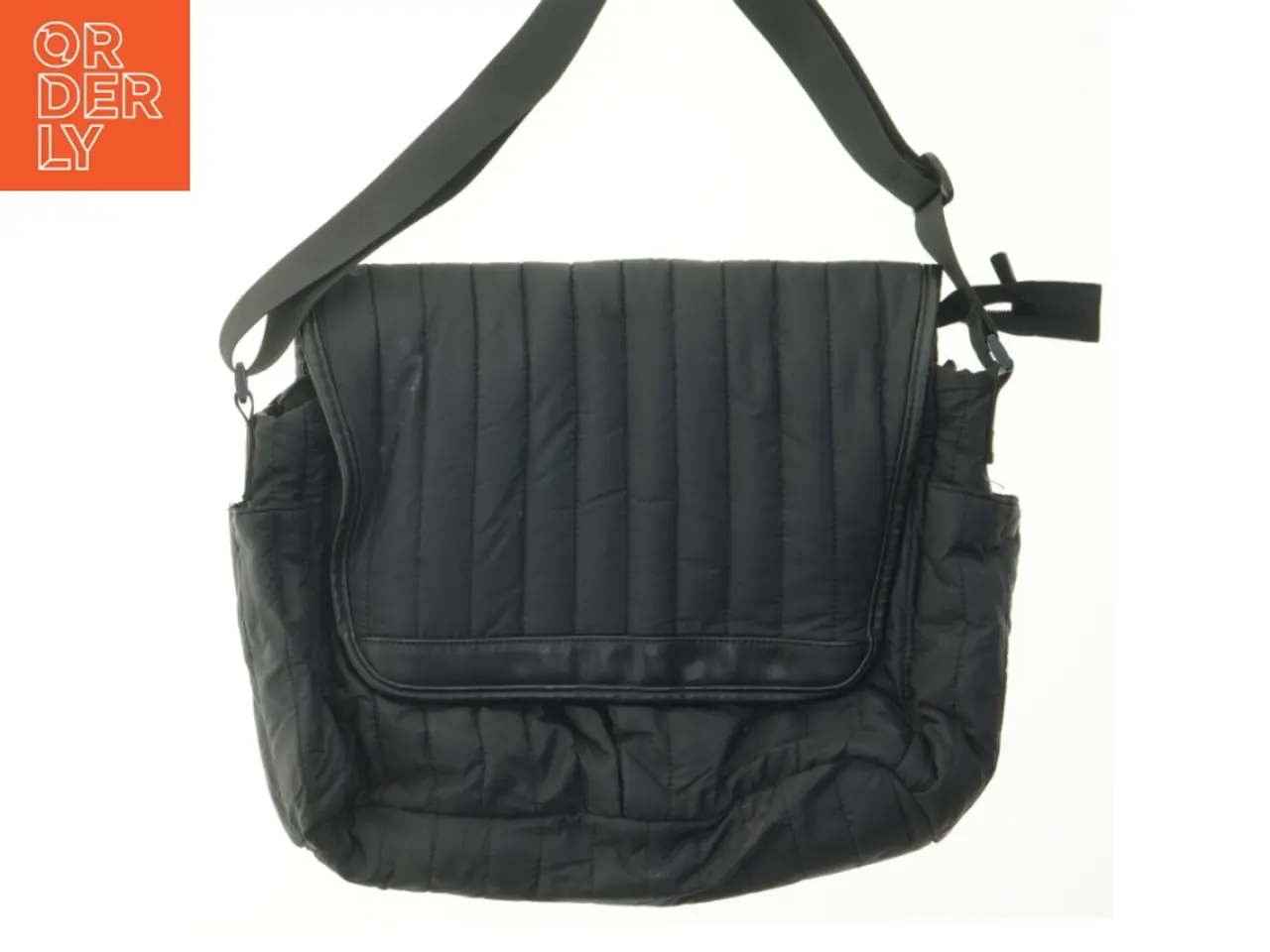 Billede 1 - Sort polstret skuldertaske (str. 44,5x36 cm)