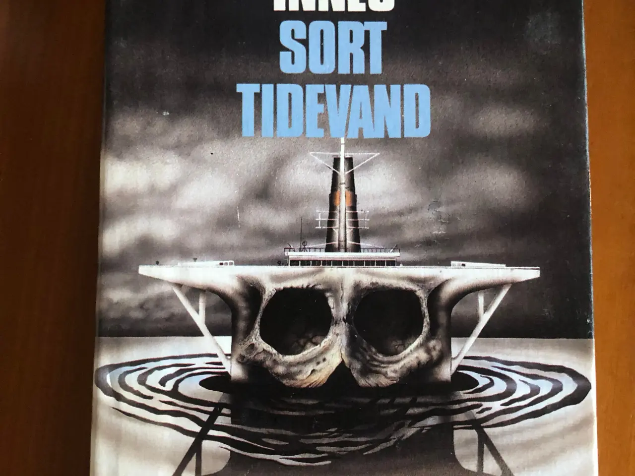 Billede 1 - Bog: Sort tidevand af Hammond Innes