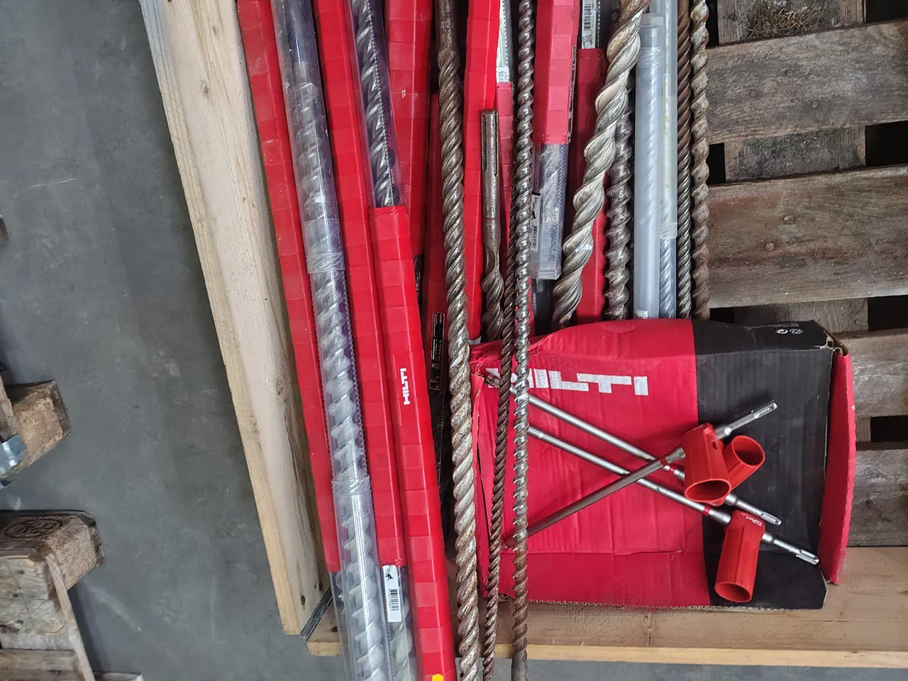 Billede 3 - Store spiral- og hammerbor  BL.A. HILTI