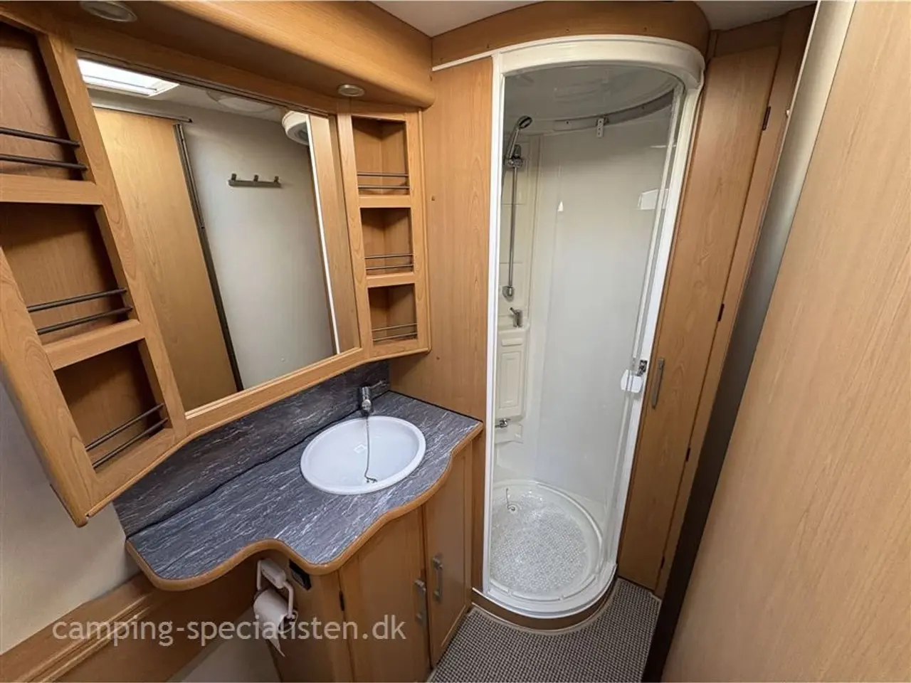 Billede 9 - 2007 - Kabe Safir TDL KS Kabe Safir TDL KS 2007 - Se den nu hos Camping-Specialisten.dk