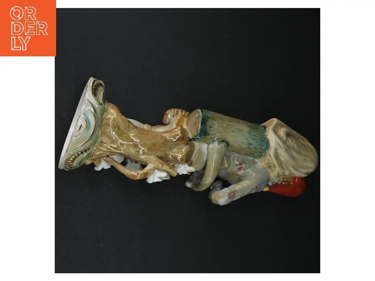 Billede 6 - Porcelænsfigur af vandbærer (str. 27 cm)