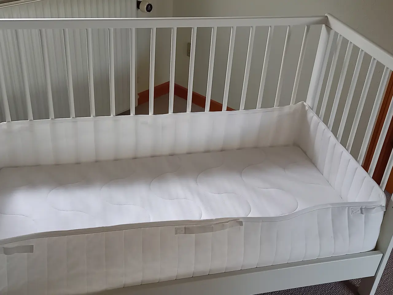Billede 1 - Baby tremmeseng (hvid)