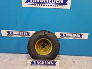15.3" 300/80-15.3