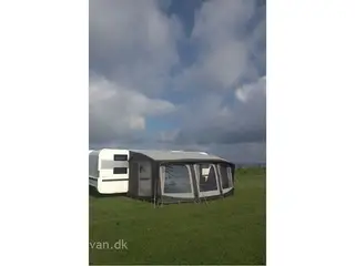 Telta Soul 490 SOUL Passer til campingvogne og autocampere med en skinnehøjde på 235 - 280 16399.00 kr