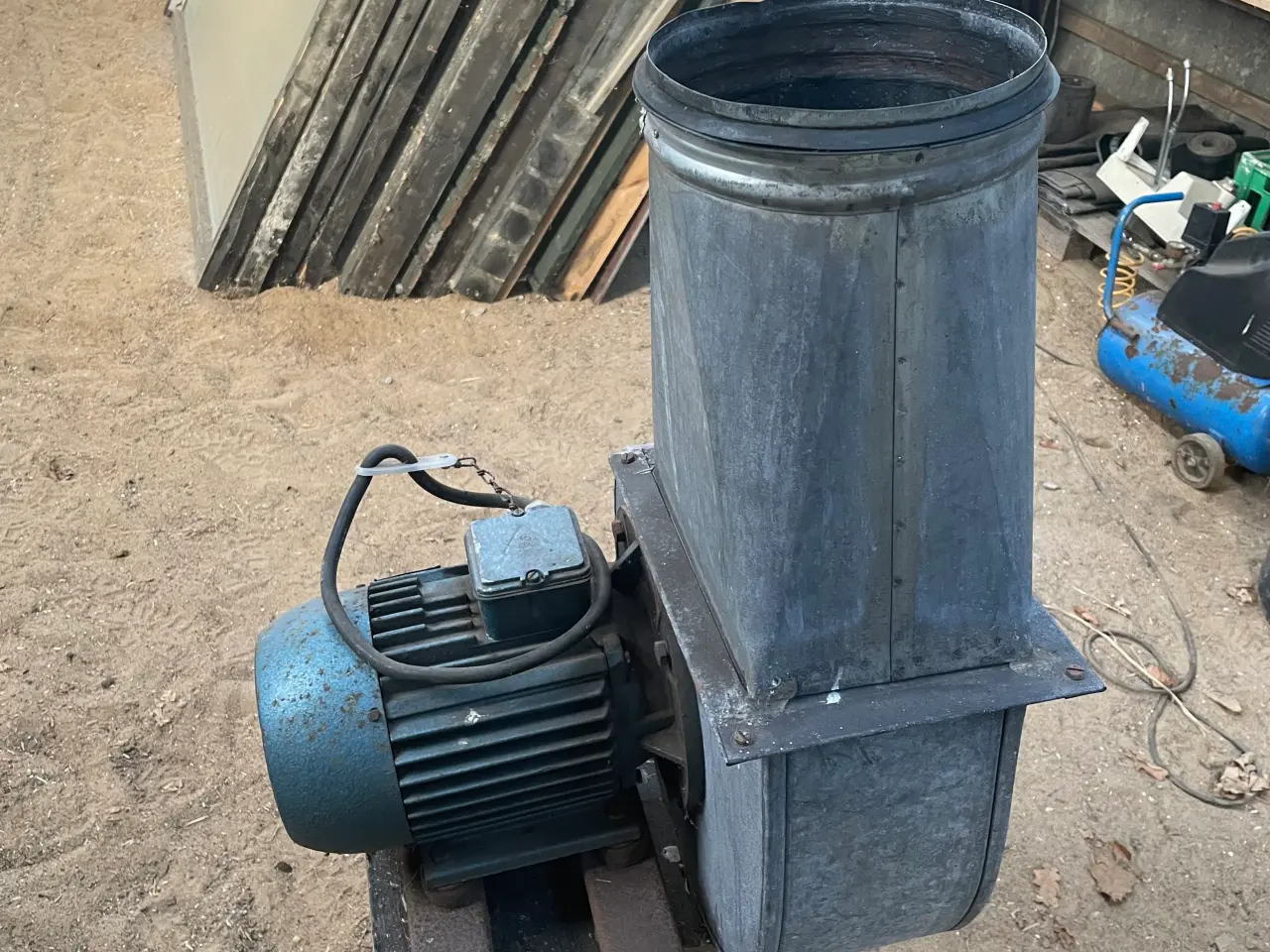 Billede 5 - Udsugningsventilator med motor, byd