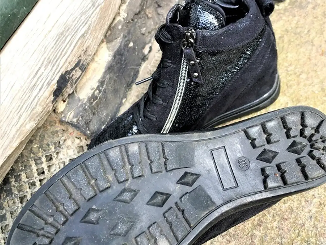 Billede 3 - SNEAKERS med HØJ HÆL - bling og pailletter