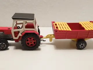 Vintage modeltraktor med anhænger, Majorette.