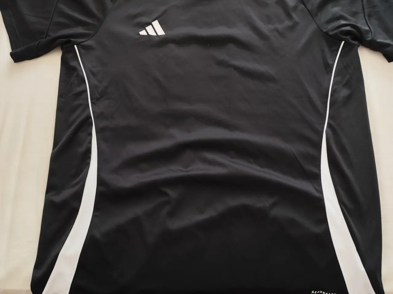 Billede 1 - Sort Adidas t-Shirt