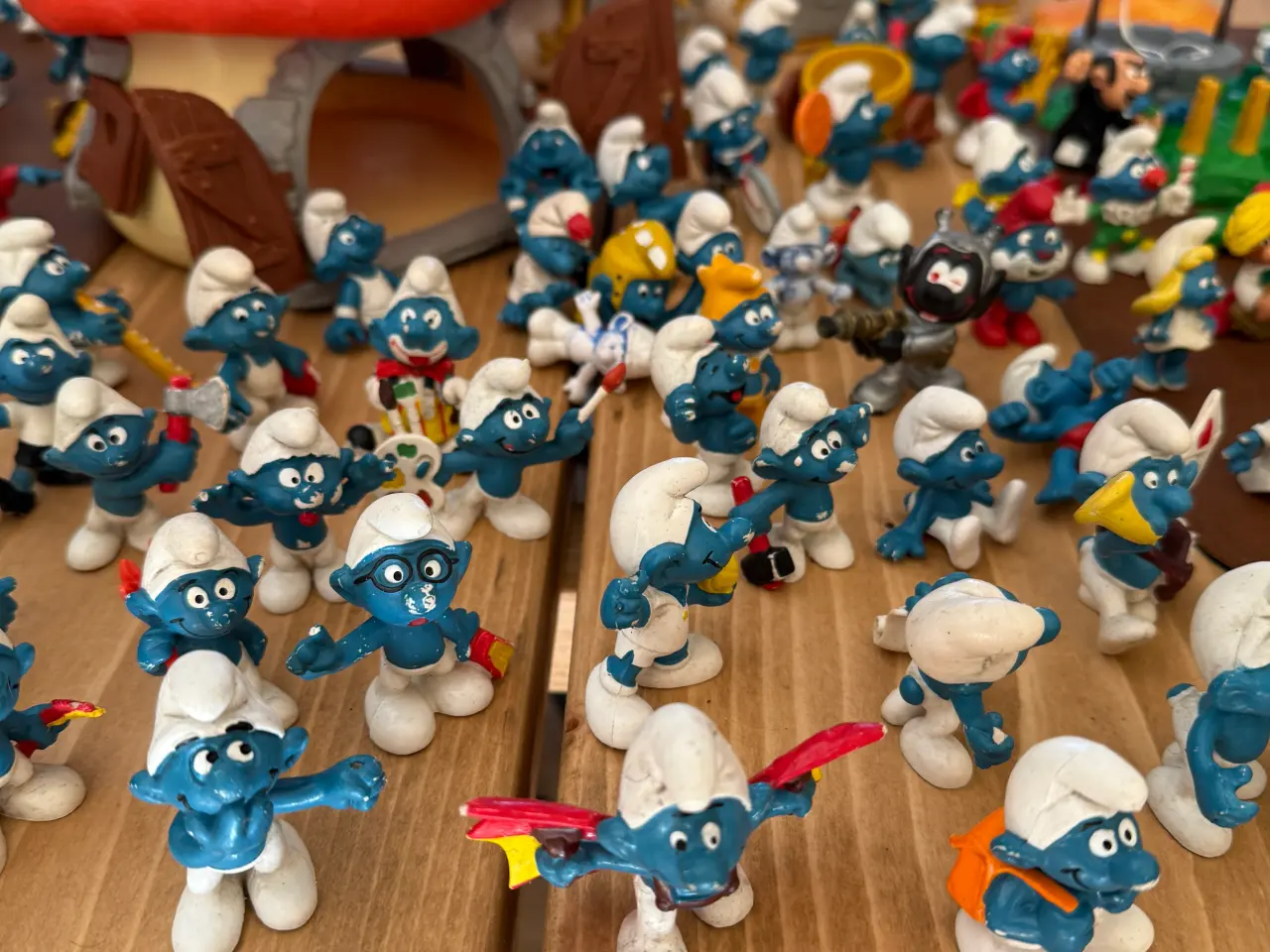 Billede 3 - Schleich Smølfeby med hundrede af figurer