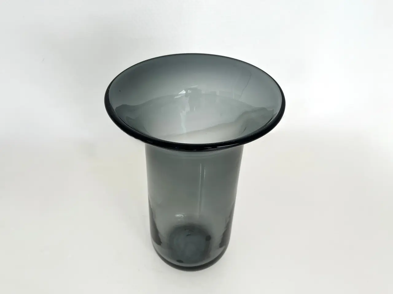 Billede 5 - Luanne vase i gråt glas