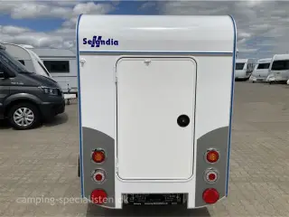 2025 - Tomplan Silverline Compact Silverline Compact Mini Campingvogn 2025 model hos Camping-Specialisten.dk