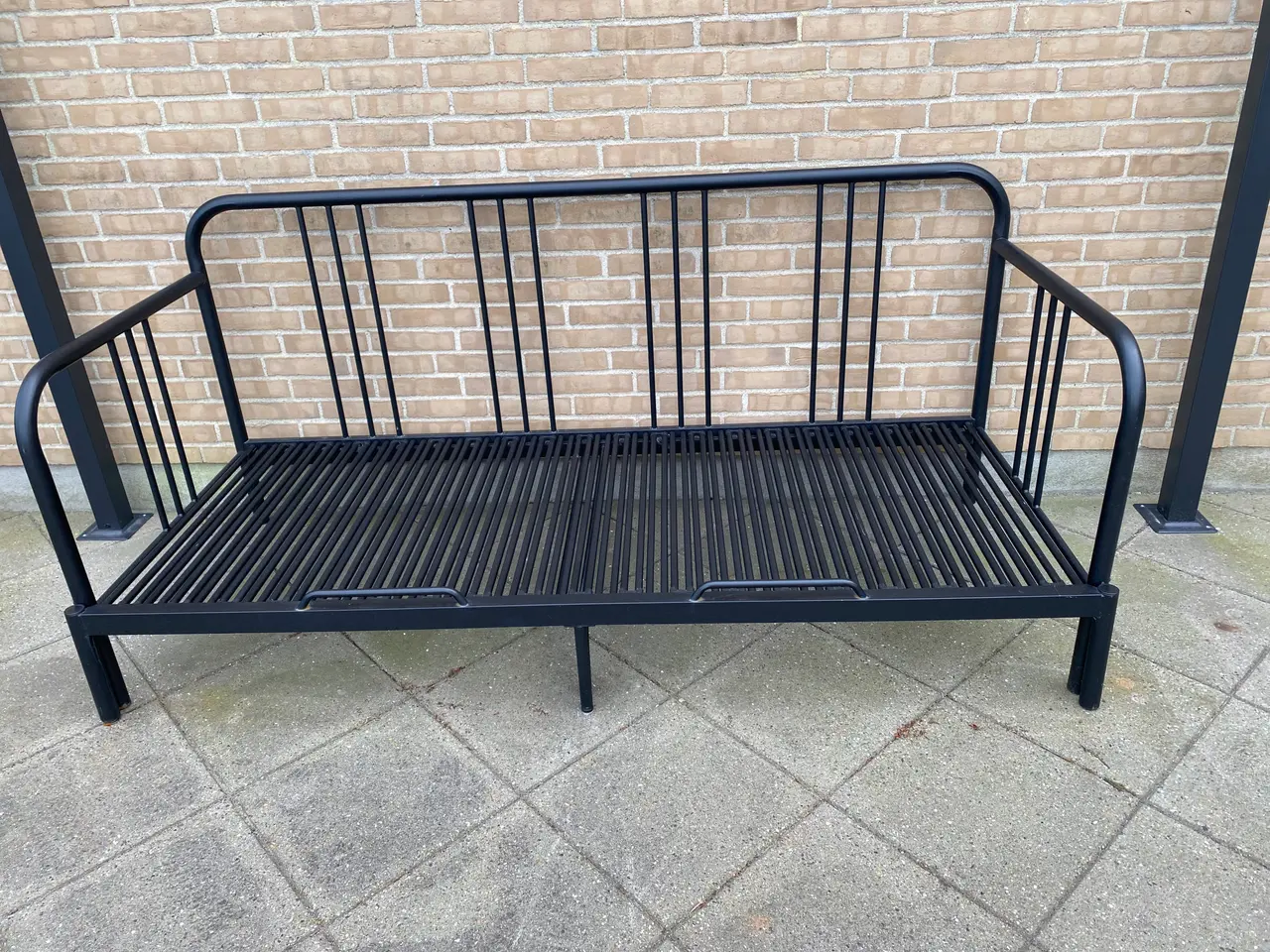 Billede 1 - Sort metal seng/ ungdoms seng