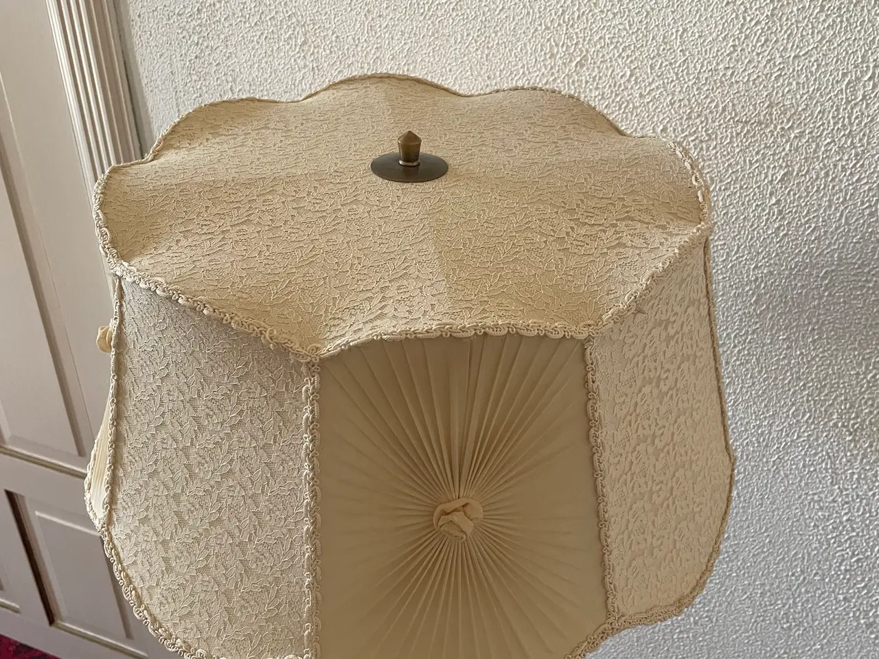 Billede 1 - Flot herskabelig 3-armet messing standerlampe.