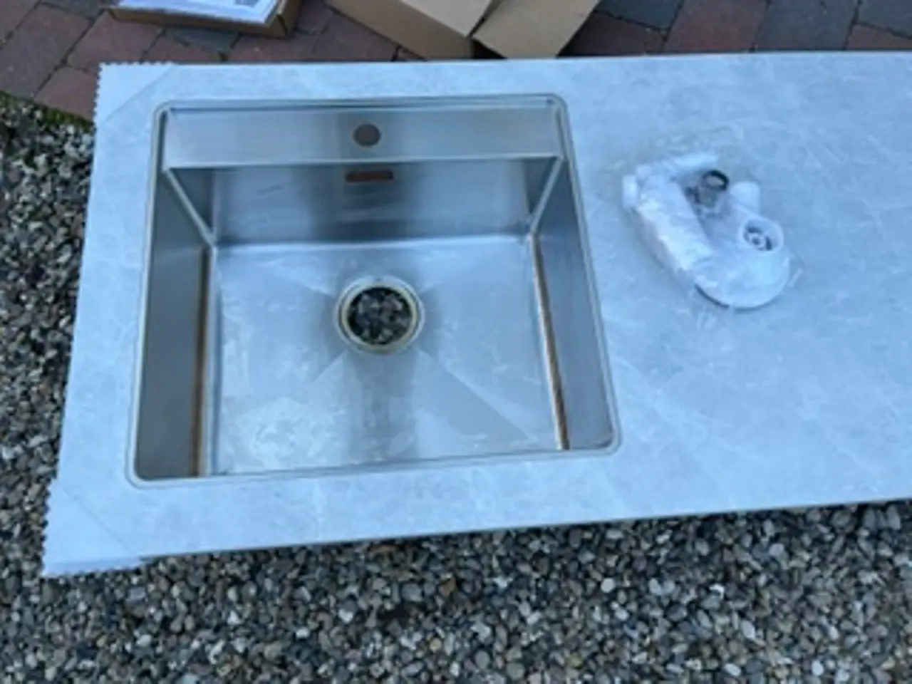 Billede 1 - fabriksny laminatbordplade i grå -tlf. 72531946