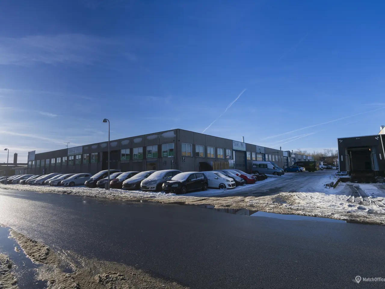 Billede 2 - 415 m² lager i Taastrup ideelt til logistik / lager og produktion