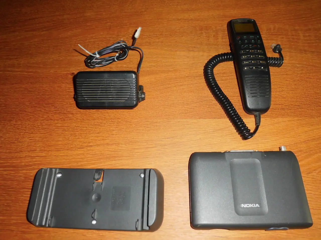 Billede 1 - Fastmonteret Nokia NM2A mobiltlf. GIV ET BUD......