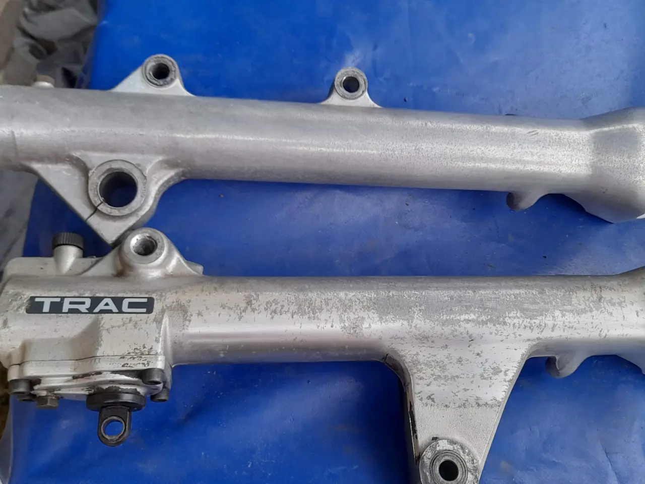 Billede 3 - Honda VF 700 Magna RC21 Dele